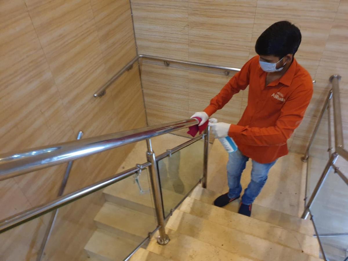Hotel Alibaba Mumbai Exteriör bild
