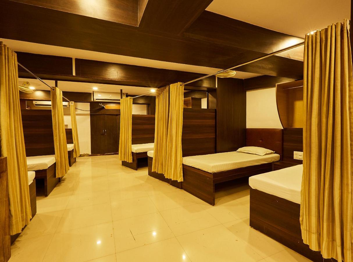 Hotel Alibaba Mumbai Exteriör bild